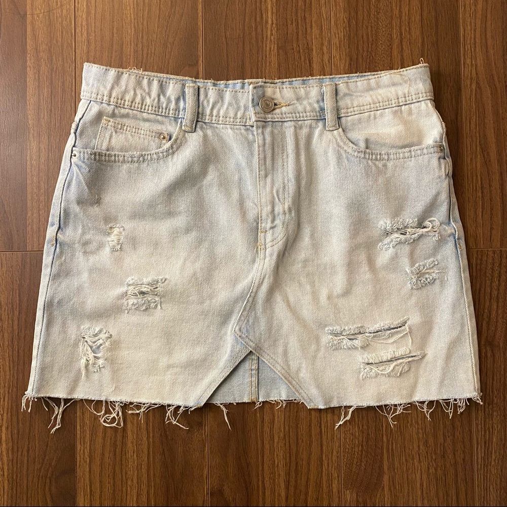 Zara Denim mini skirt $8